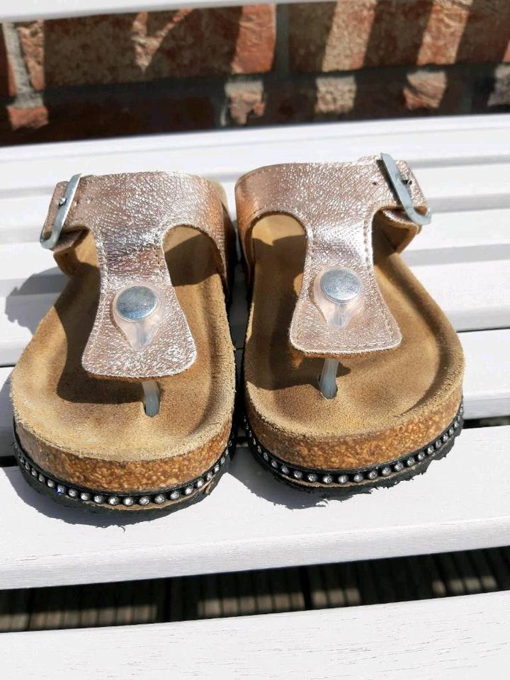 Zehentrenner Sandalen Sommerkind glitzer 30 in Schleswig-Holstein - Kiel |  Gebrauchte Kinderschuhe Größe 30 kaufen | eBay Kleinanzeigen ist jetzt  Kleinanzeigen