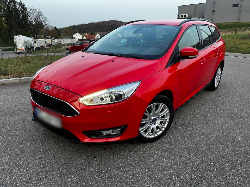 Ford Focus Turiner 1.5 TDCi 120PS Tüv neu in Nittendorf 