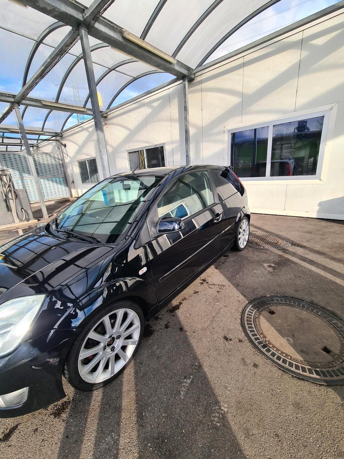 Abbildung des Autos Fiesta mk6 ST 150 TÜV 12…