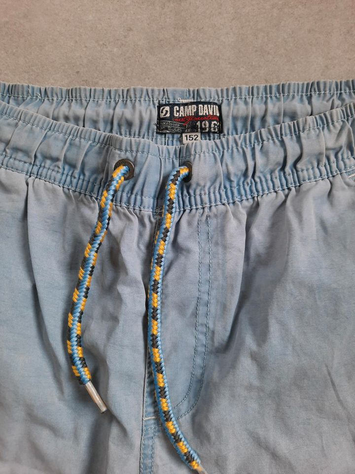 Hellblaue Shorts, Hose von Camp David in 152 in Ense