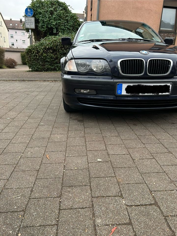 BMW 323i Limousine in Stuttgart