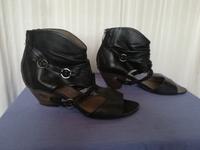 Damen Sandalen speziell Gr.40, neuwertige Sandalen Damen Gr.40 Baden-Württemberg - Sulzbach an der Murr Vorschau