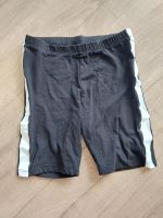 H&M Radlerhose, schwarz mit weißem Streifen, Gr. 140, NEU Baden-Württemberg - Walddorfhäslach Vorschau