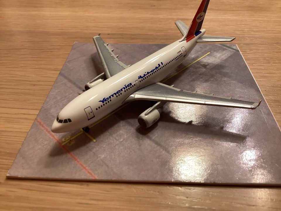 Herpa Wings Yemenia Airbus A310-300 in Laufach