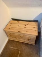 Holztruhe / Sitzbank mit Stauraum – massiv und praktisch Thüringen - Gotha Vorschau