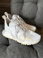 Adidas Sneaker Turnschuhe Sportschuhe 40 allwhite weiß Stoff Mesh Sachsen - Laußig Vorschau