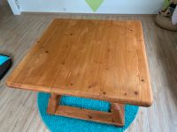 Couchtisch massiv Holz 100 x 100 x 65 cm Hessen - Dreieich Vorschau