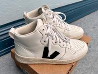 Veja V-15 *wie neu* Sneaker weiß schwarz Leder Gr. 40 mit Karton Eimsbüttel - Hamburg Rotherbaum Vorschau