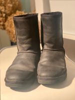 Ugg Boots 39 schwarz Glattleder Nordrhein-Westfalen - Solingen Vorschau