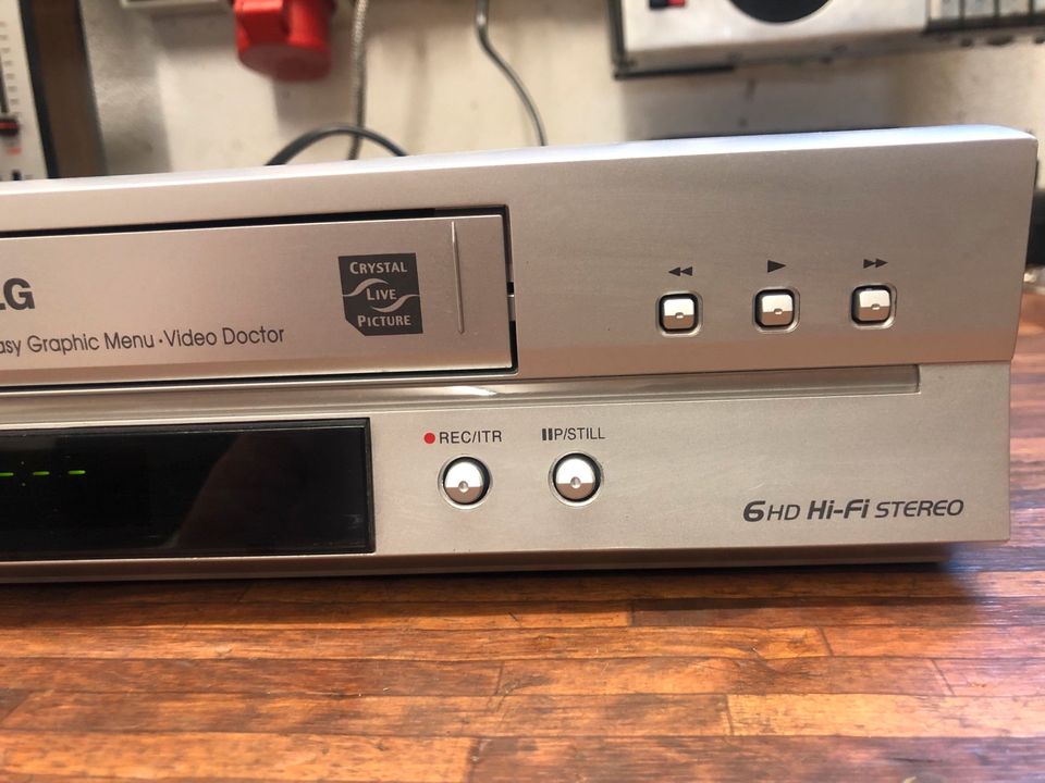 Video Recorder LG LV 4747 Hifi Stereo , ohne Fernbedienung in Sindelfingen