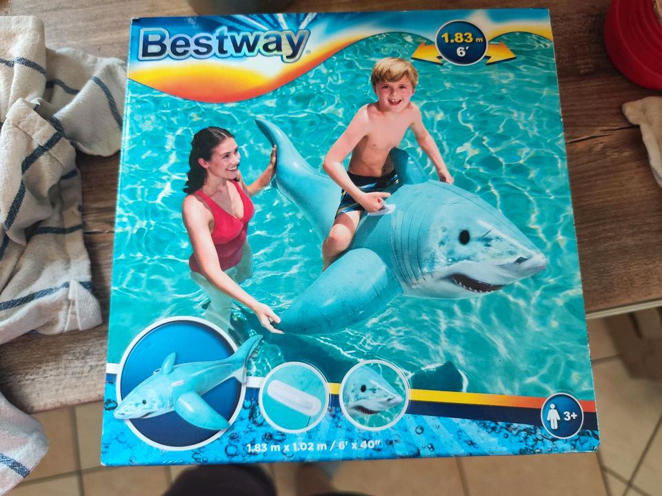 Bestway Schwimmtier Aufblasbares Badetier Hai in Drei Gleichen