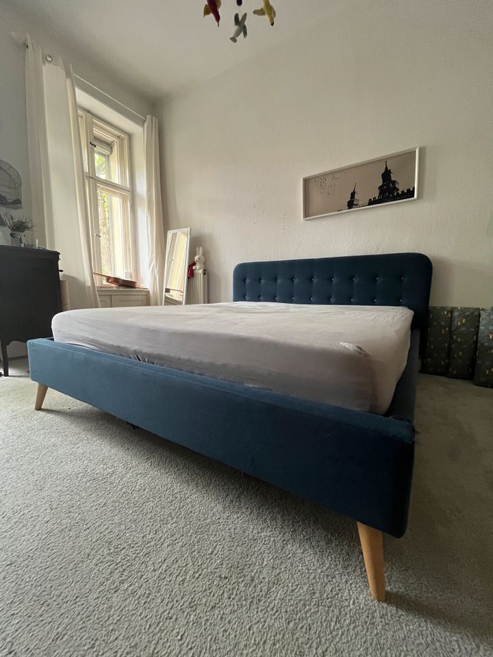 Polsterbett / Bett von Mørteens 180x200 mit zwei Lattenroste in Berlin