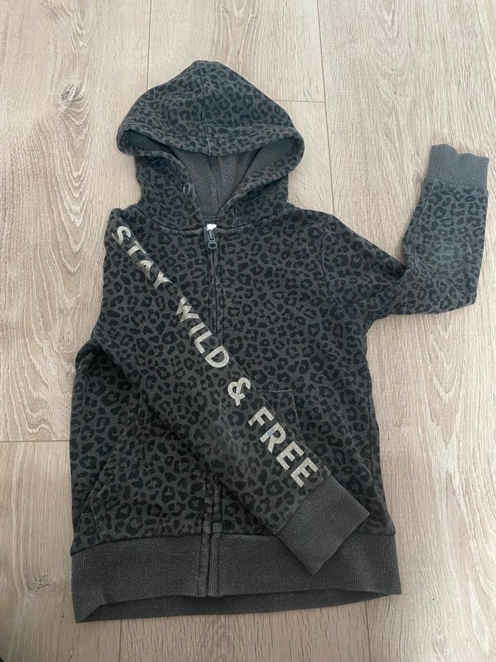 Pulli Hoodie Animalprint 122 128 in Hohenpeißenberg