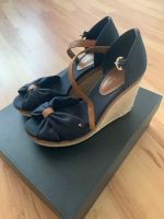 Neuwertig Tommy Hilfiger Keilsandaletten Wedges Gr.39 blau Bayern - Nittenau Vorschau