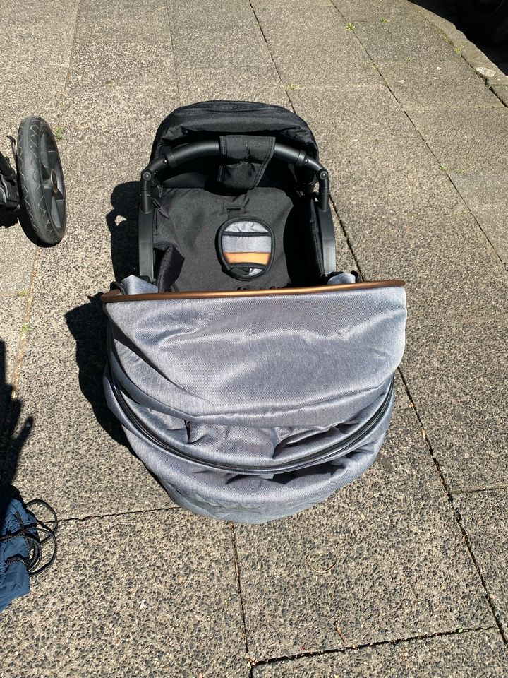 Kinderwagen,Babywagen 3 in 1 in Duisburg