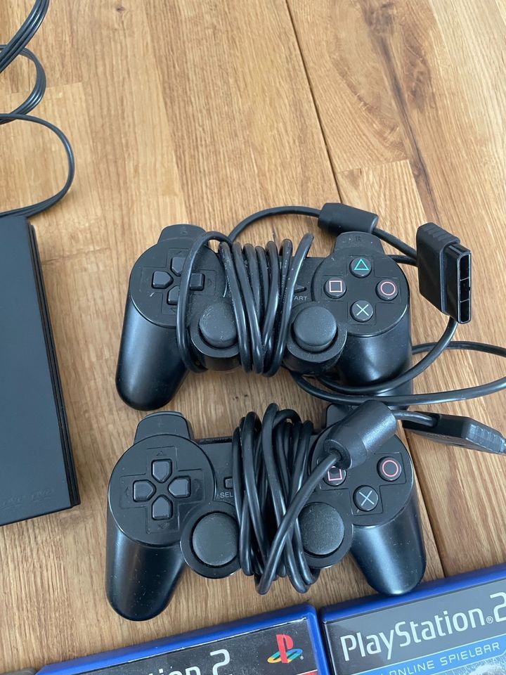 Sony PlayStation 2, Slim + 5 Spiele, 2 Controller & Memory Card in Bad Neuenahr-Ahrweiler