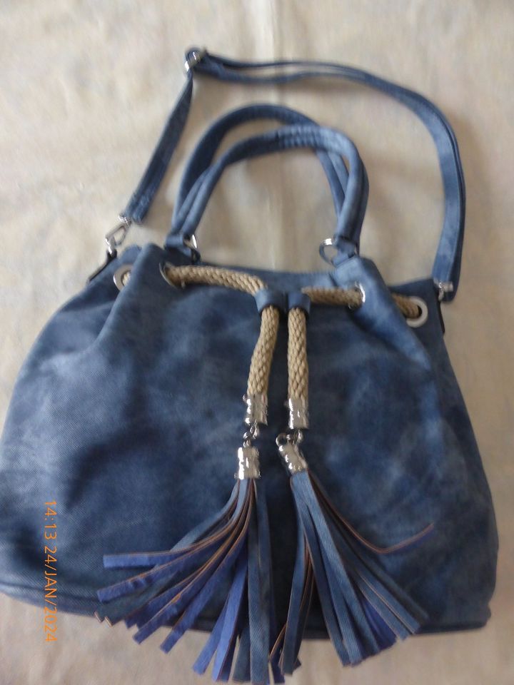 Handtasche blau NEU in Trossingen