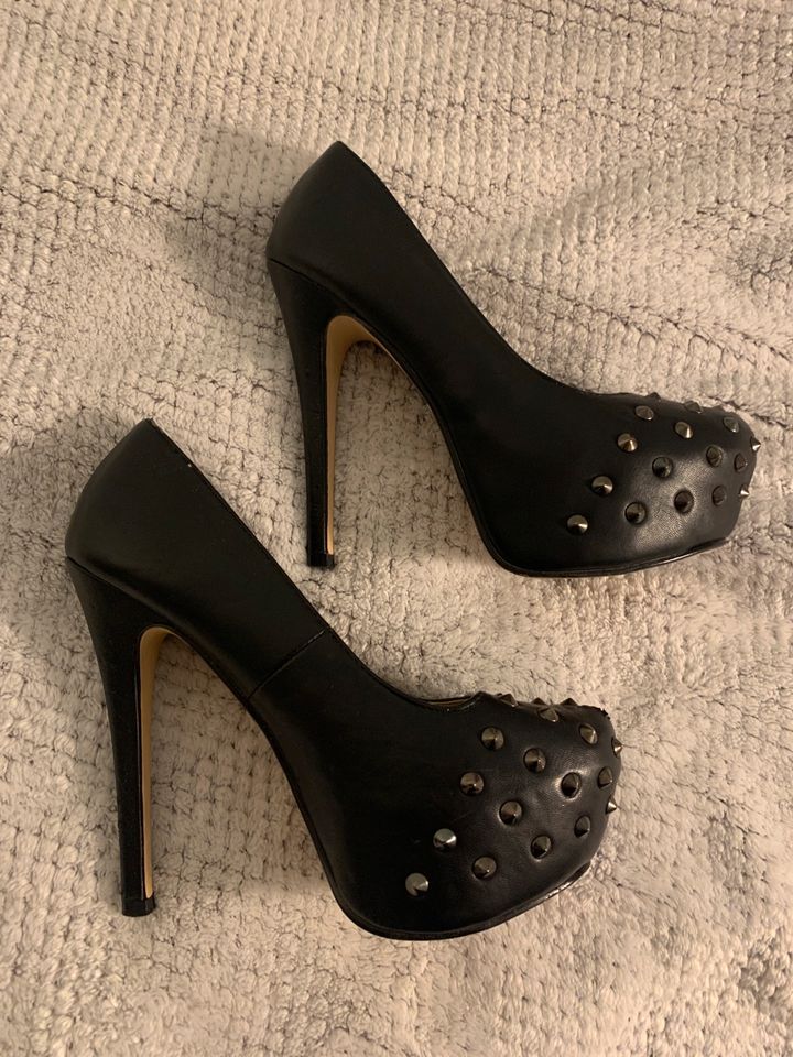 Buffalo High Heel Plateau Pumps 38, schwarz NIETEN in Niedersachsen -  Kirchgellersen | eBay Kleinanzeigen ist jetzt Kleinanzeigen