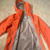 The North Face Futurelight Dryzzle Damen Hardshell neuwertig S Hessen - Bad Homburg Vorschau