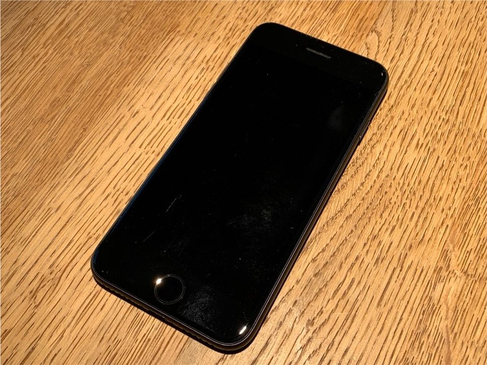 iPhone 7 Black (Schwarz) 32GB (MN8X2ZD/A) in Bayern - Nassenfels | Apple  iPhone gebraucht kaufen | eBay Kleinanzeigen ist jetzt Kleinanzeigen
