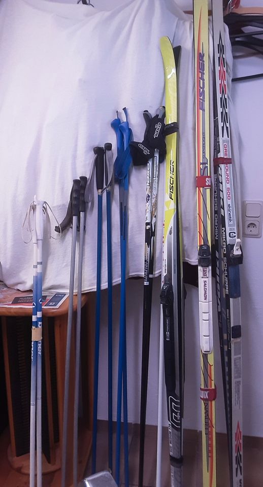 SKI Langlauf; Abfahrt,Kleidung;Fasching;Fahnen;Uhren; Ringe in Heusweiler