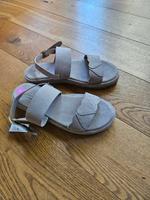Crickit Hamburg, Damen Sandalen, Neu, Gr. 38 Niedersachsen - Burgdorf Vorschau