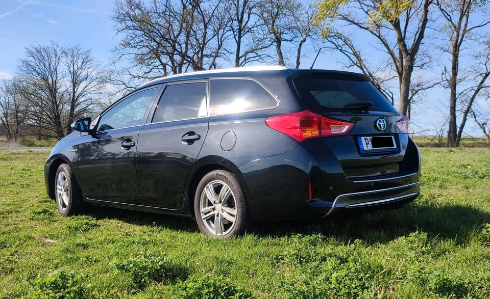 Toyota Auris Touring Sports Hybrid HSD in Potsdam