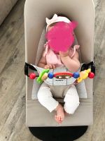 BabyBjörn Babywippe Balance Soft Beige/Grau inklusive Spielzeug Nordrhein-Westfalen - Sankt Augustin Vorschau