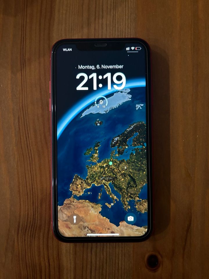 Apple Iphone 11 red 128gb in Braunschweig