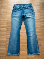 Levi’s Jeans Damen, Gr. 28/32, mit Schlag, top Zustand Hamburg-Mitte - Hamburg St. Georg Vorschau