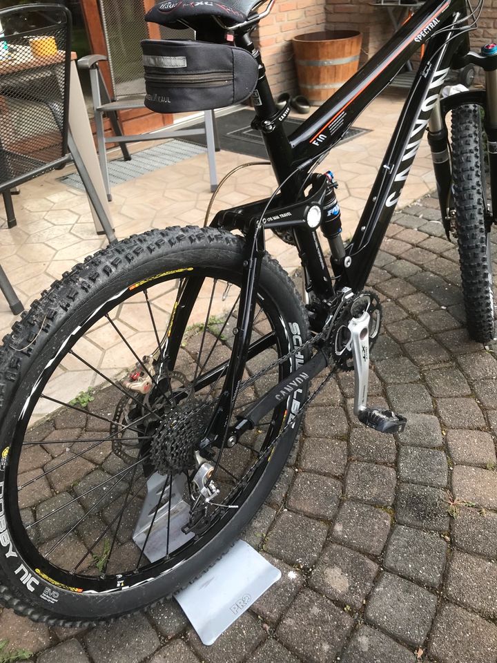 MTB 26 Zoll CANYON , voll Carbon . in Menden