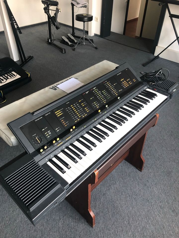 Yamaha PS-6100 Keyboard in Blomberg