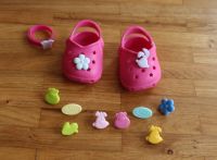 ZAPF Creation BABY born Clogs mit 10 Pins und Armband Set 43 cm Niedersachsen - Lüneburg Vorschau