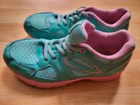 Sportschuhe/ Turnschuhe / Hallenschuhe Gr. 33 Brandenburg - Falkensee Vorschau