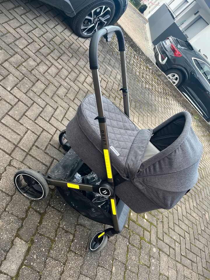 Baby drift Kinderwagen in Neuenstadt