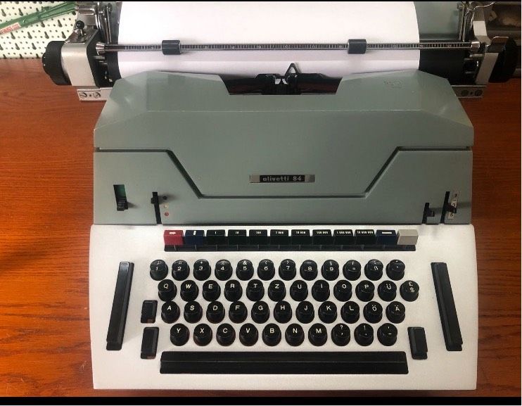 **SELTEN** Olivetti 84elektrische Schreibmaschine in München