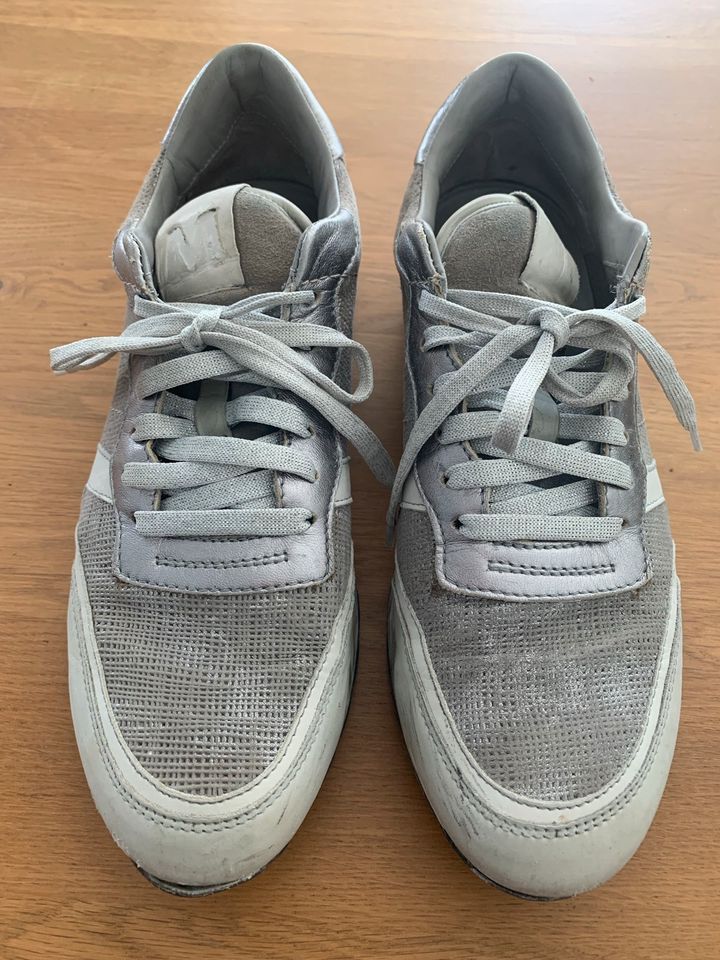 Maripe toller Sneaker Turnschuh grau Silber Gr. 39 in Rodgau