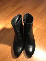 Stiefeletten von Studio Pollini wie Neu Bayern - Wasserburg am Inn Vorschau