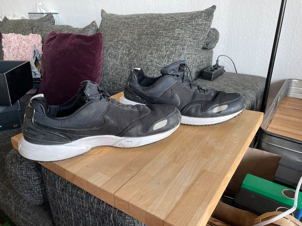 Nike Air Schuhe / Sneaker - Größe 48,5 in Niedernhausen