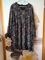 Chices Kleid schwarz weiß mit Muster Gr.48 Hessen - Wolfhagen  Vorschau