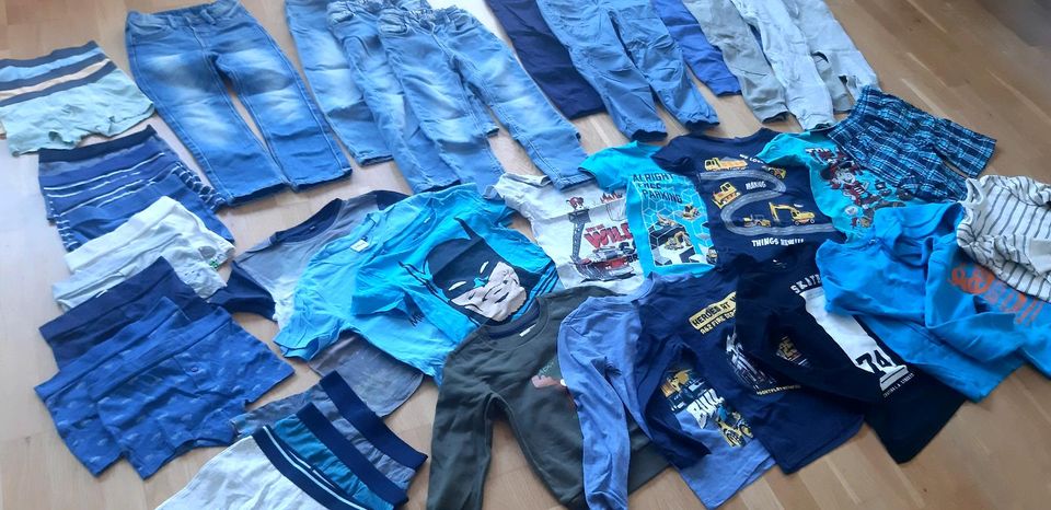 Bekleidungspaket Jungen, Größe 116, Jeans, Shirts und vieles mehr in Cottbus