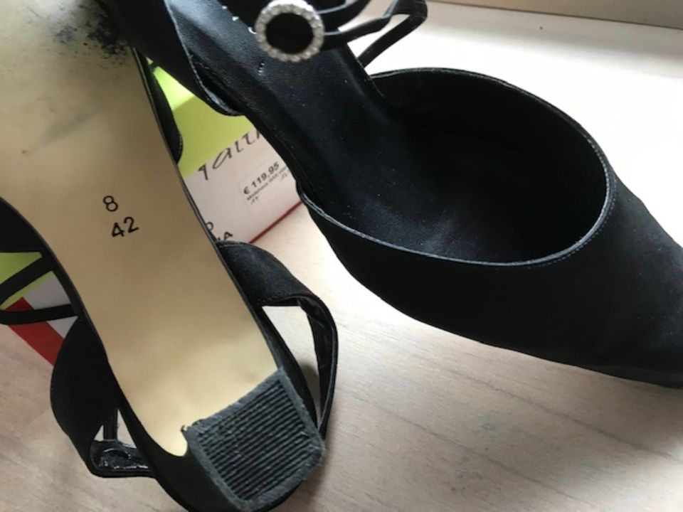 Damen Schuhe Größe  8 in Steinen