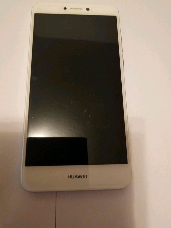 Huawei P8 lite 2017 16 GB weiß Smartphone / Handy / Telefon in Magdeburg