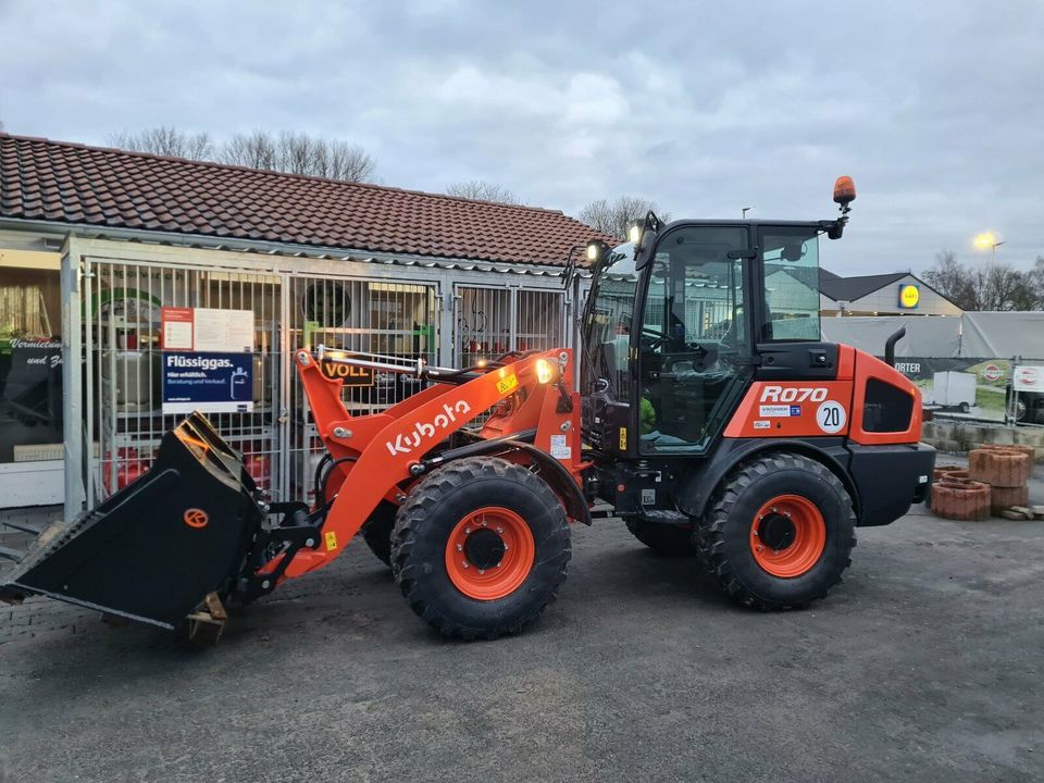 Radlader Kubota R070 Mieten Leihen  850l Schaufel  Palettengabel in Bergkamen