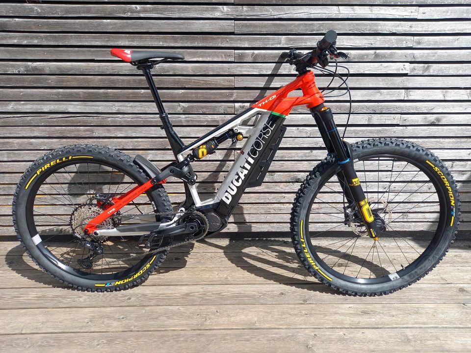 DUCATI TK01 RR ÖHLINS SHIMANO EP8 THOK E-BIKE E-MTB in Erbach