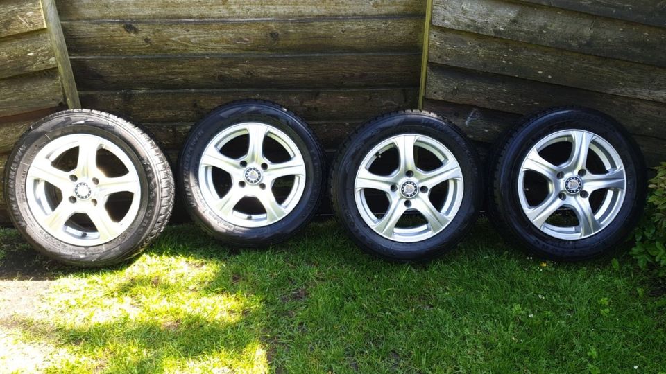 Platin Alu Felgen DMS08 15 Zoll Firestone Reifen in Niebüll