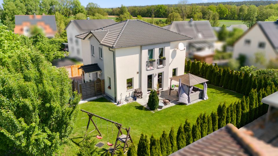 Neubautraum im Toskana Stil! Einfamilienhaus mit malerischem Garten und höchster Energieeffizienz in Creußen