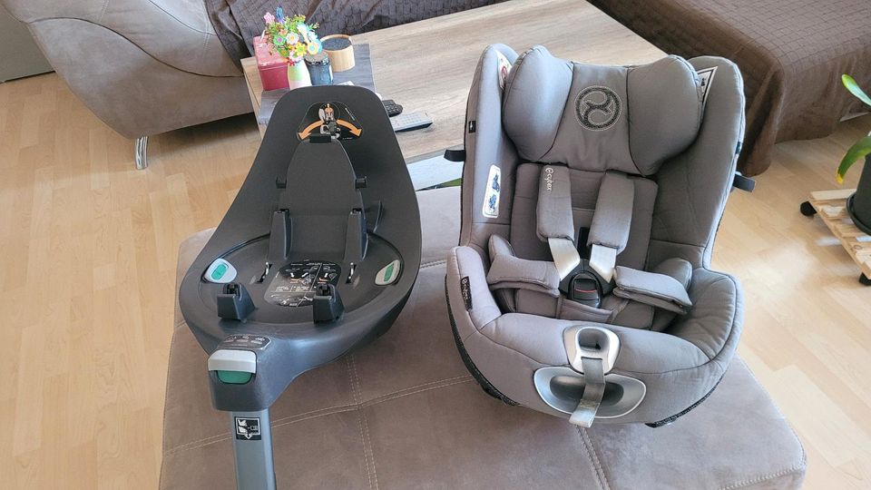 Kindersitz Cybex mit zugehöriger Isofix Base in Mühlenbeck