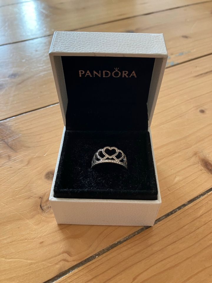 NEU Pandora Ring 50 / Tiara Krone Prinzessin Princess Verlobung in Wiesbaden