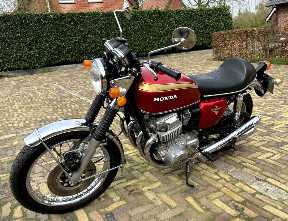 Honda CB 750 in Neuenhaus